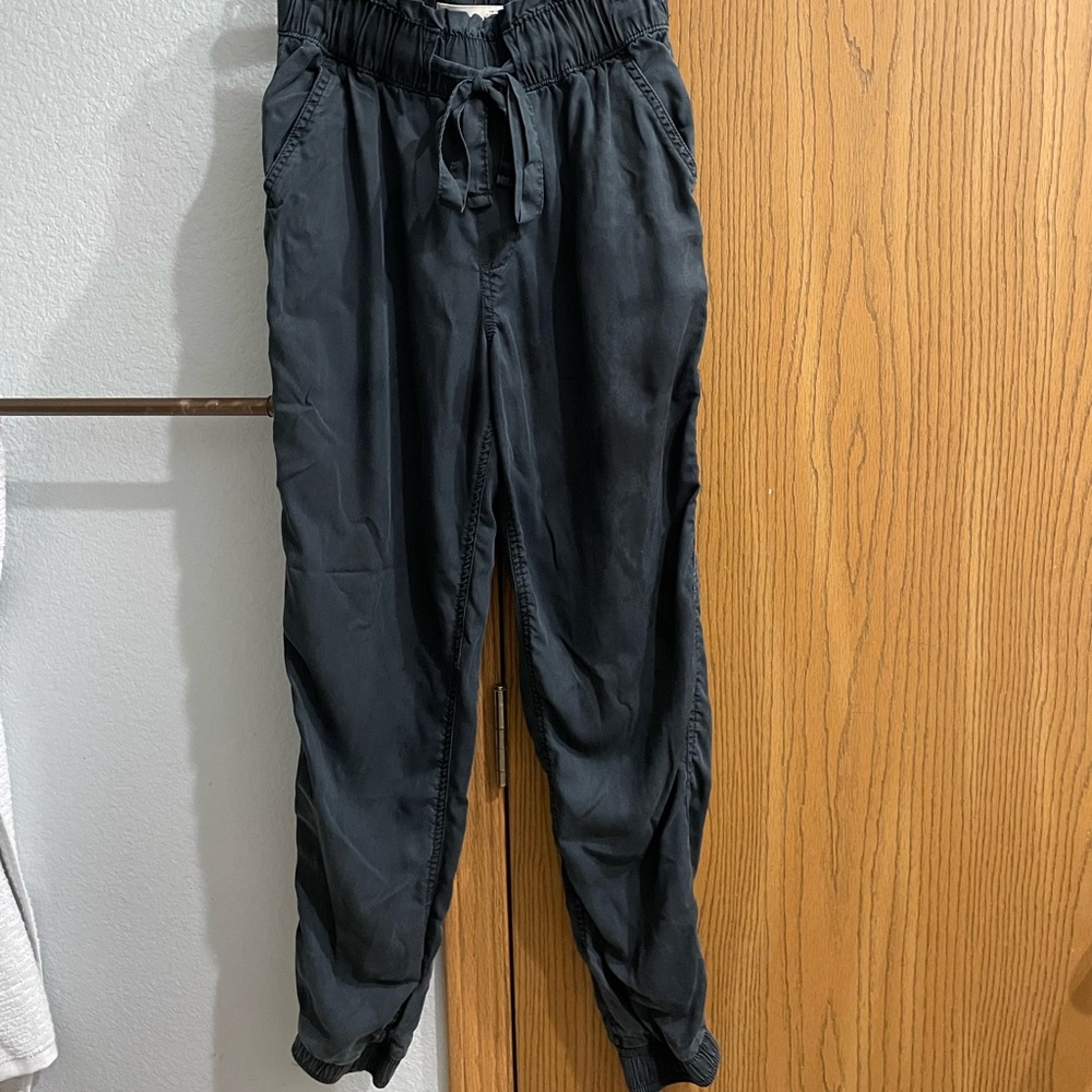 So joggers | small, black, high rise